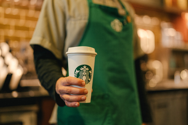 Starbucks se suma a la concientización del cáncer de mama promoviendo la detección temprana en Argentina, Chile y Uruguay 