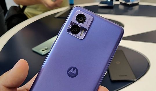 Llegan a Uruguay los nuevos Motorola Edge 30 Fusion y Edge 30 Neo