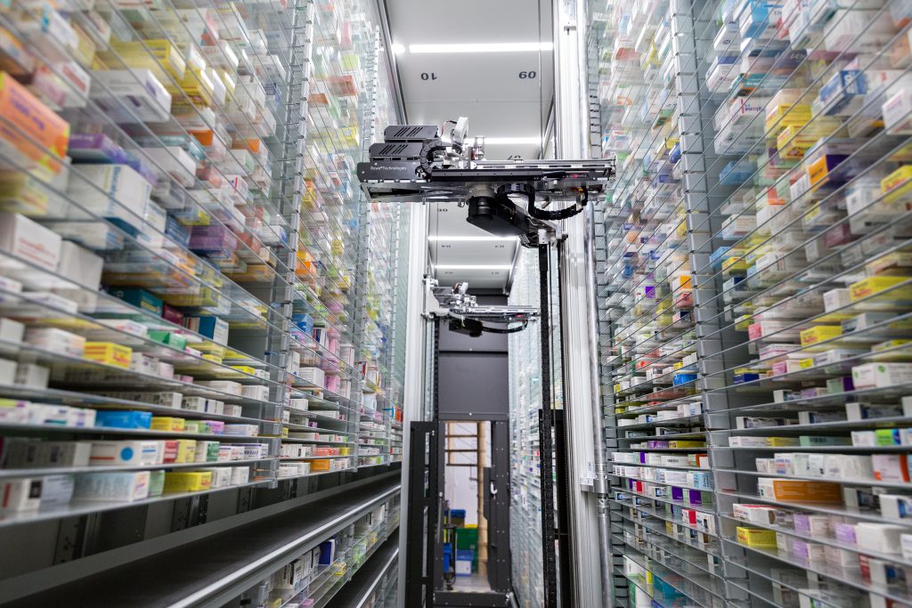 Llega a Uruguay BD ROWA™, un robot que mejora la experiencia de compra de los clientes con impacto positivo en la gestión de las farmacias