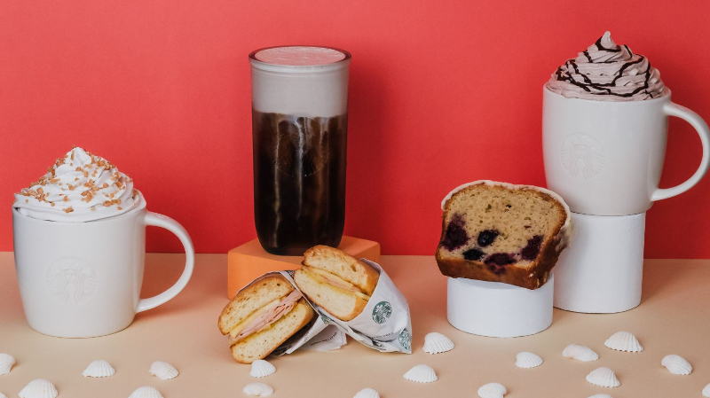 Sabores de verano: Caramel Flan y Volcán de chocolate son los nuevos sabores de Starbucks para refrescar los días de sol