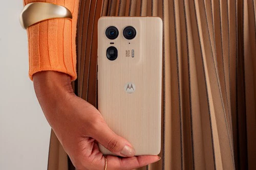 Motorola anuncia una nueva generación de la familia edge con un diseño impactante y cámara más sorprendente, potenciada por moto AI  