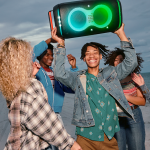 Los dispositivos JBL más elegidos para disfrutar la música en su día