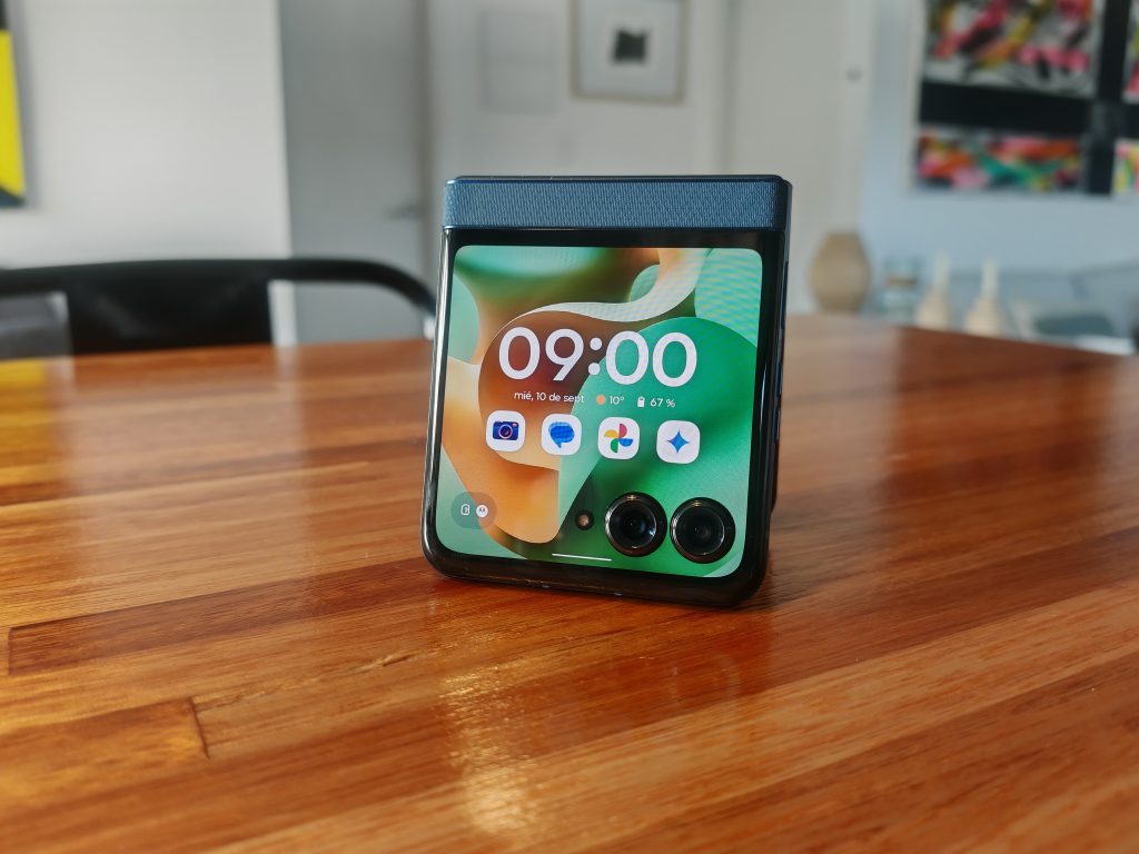 Redescubriendo la magia de los plegables: mi experiencia con el Motorola Razr 60